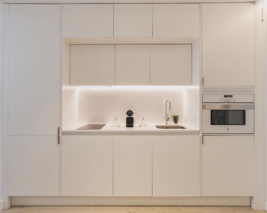 Location Location Location F42 Apartment