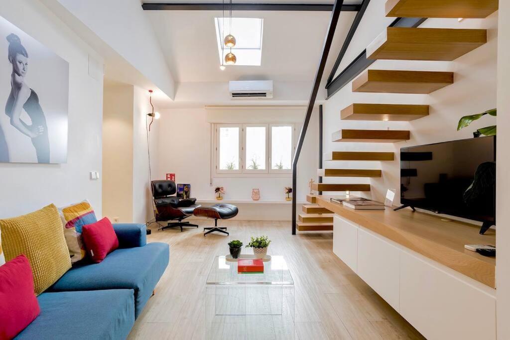 Location Location Location F42 Apartment